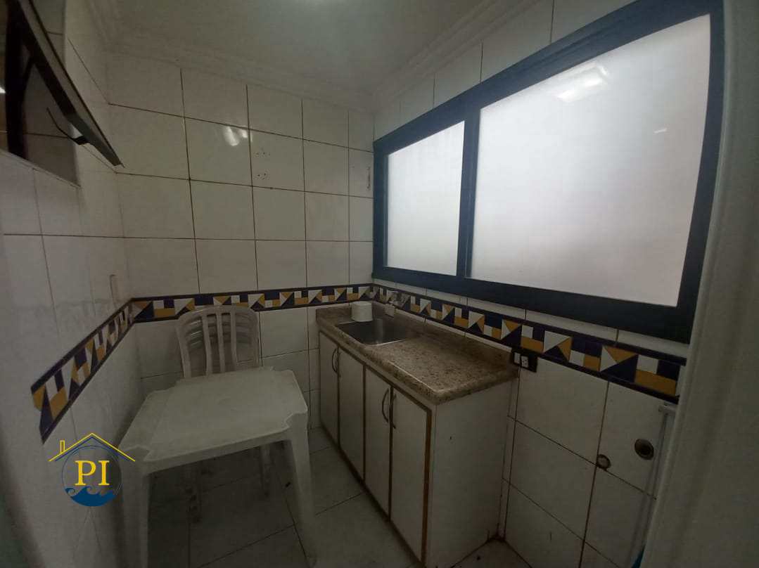 Apartamento para alugar com 3 quartos, 130m² - Foto 2