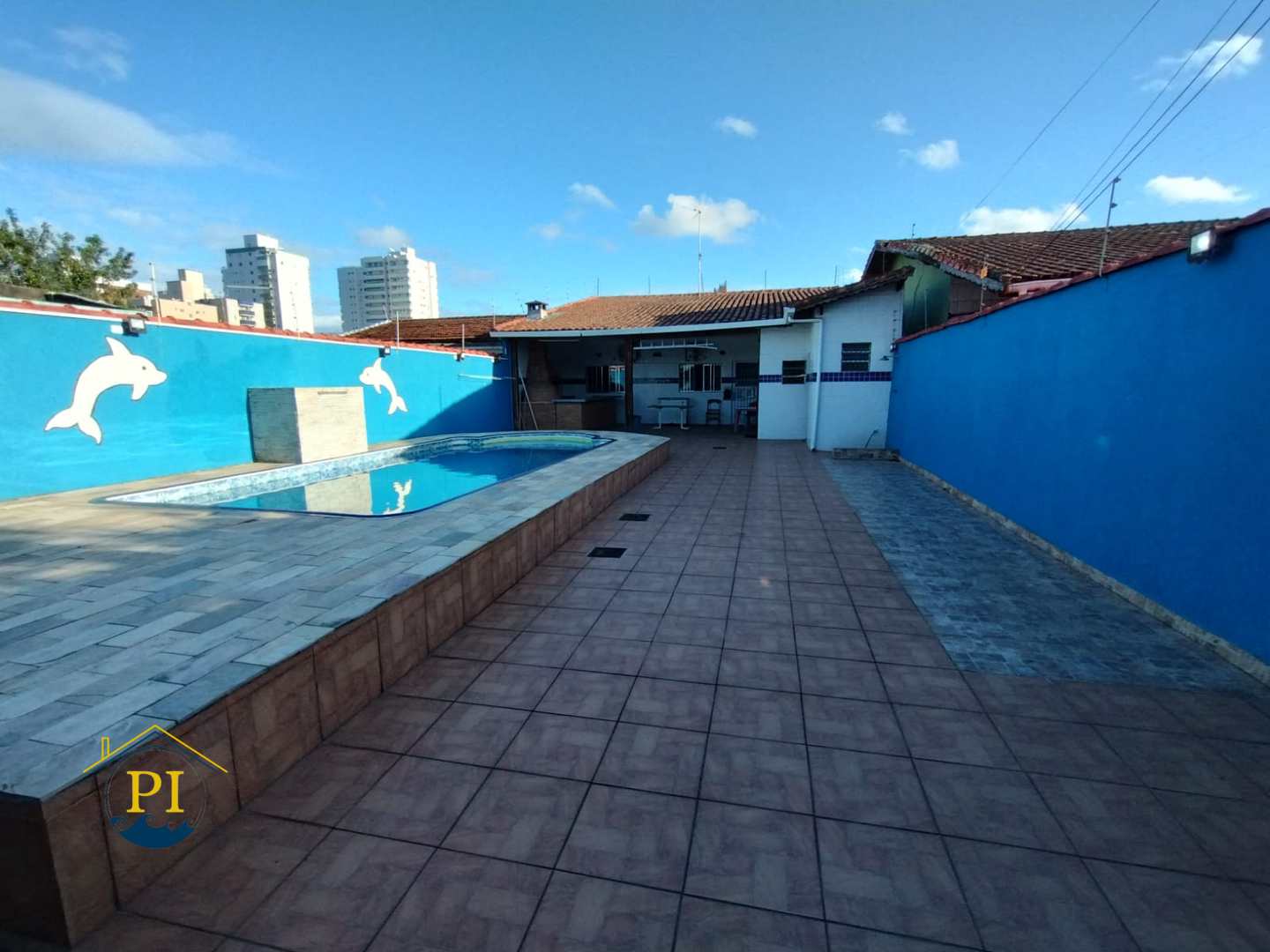 Casa à venda com 2 quartos, 89m² - Foto 1