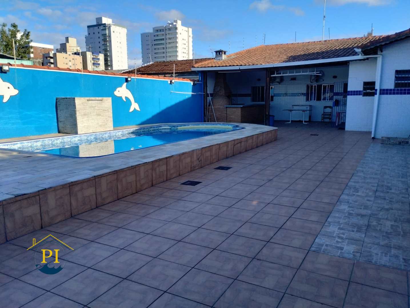 Casa à venda com 2 quartos, 89m² - Foto 2