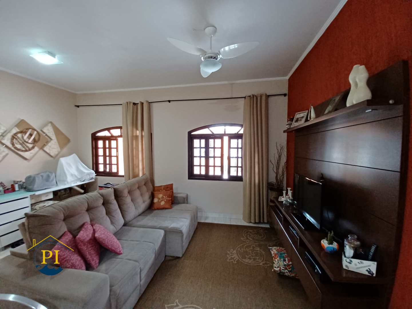 Casa à venda com 3 quartos, 160m² - Foto 2