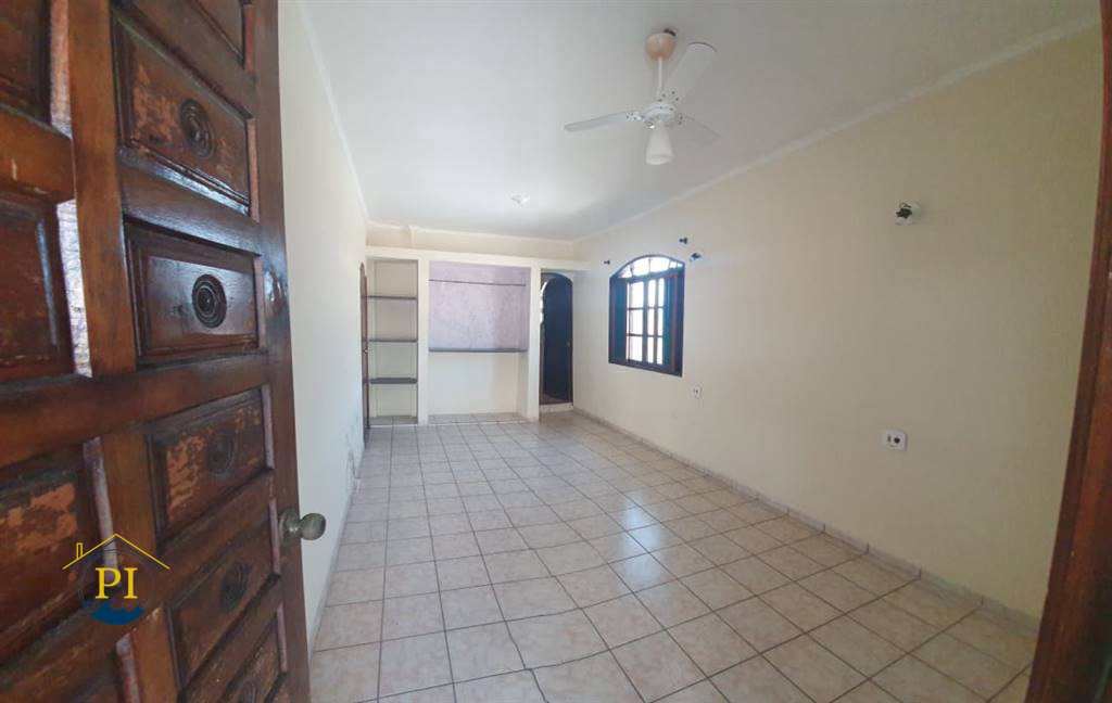 Casa à venda com 4 quartos, 150m² - Foto 13