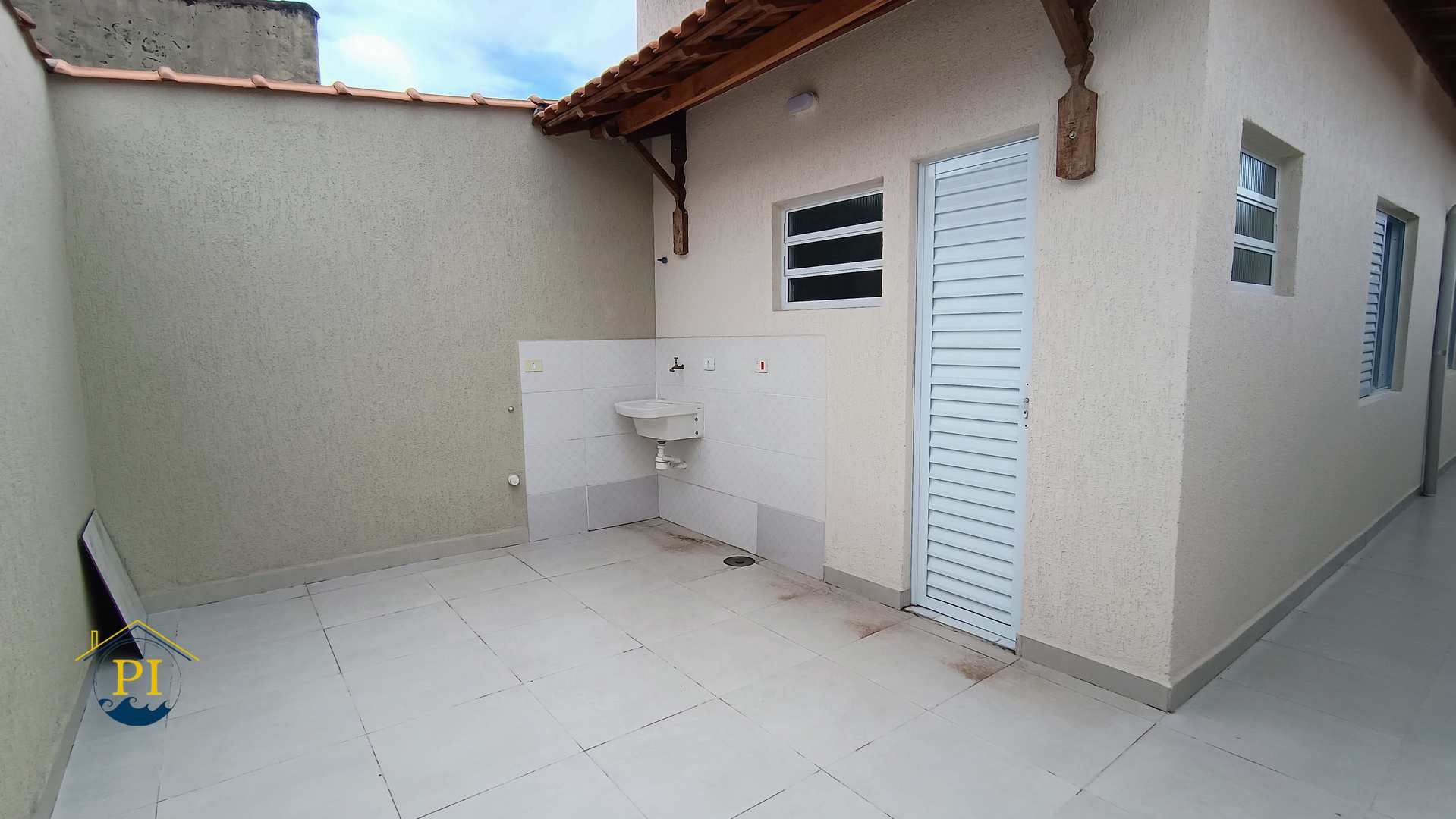 Casa à venda com 2 quartos, 75m² - Foto 13