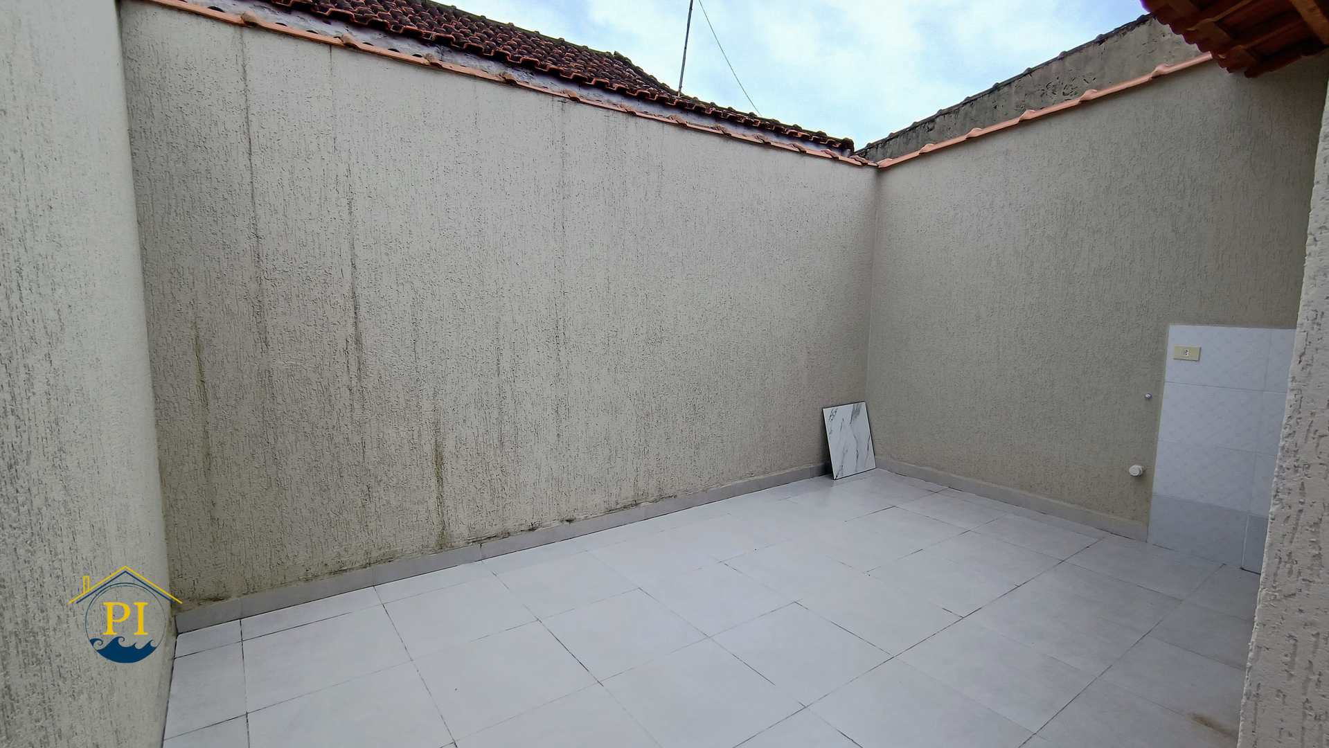 Casa à venda com 2 quartos, 75m² - Foto 11