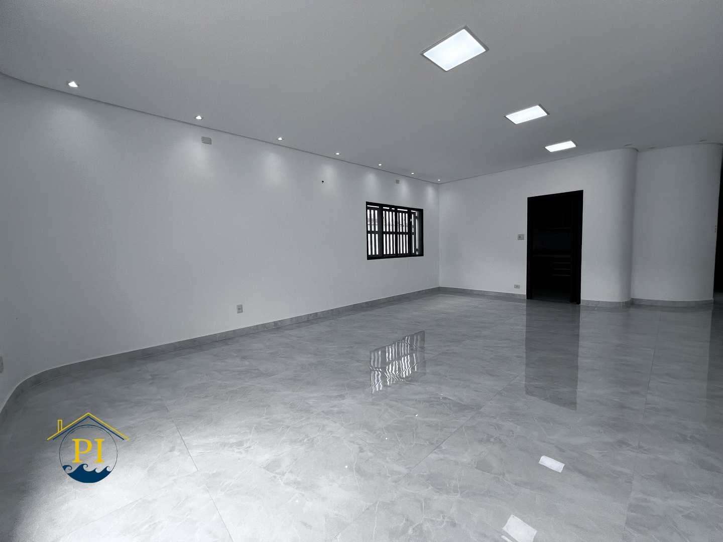 Casa à venda com 3 quartos, 200m² - Foto 5