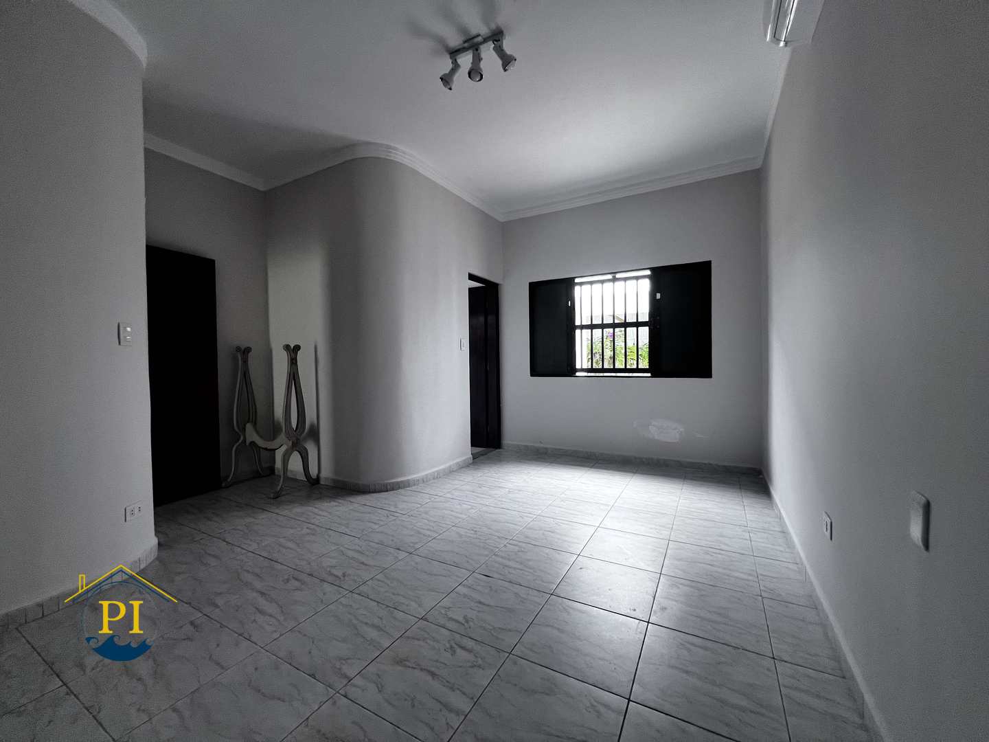 Casa à venda com 3 quartos, 200m² - Foto 32