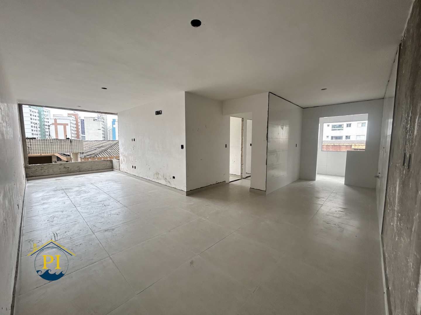 Apartamento à venda com 2 quartos, 79m² - Foto 1