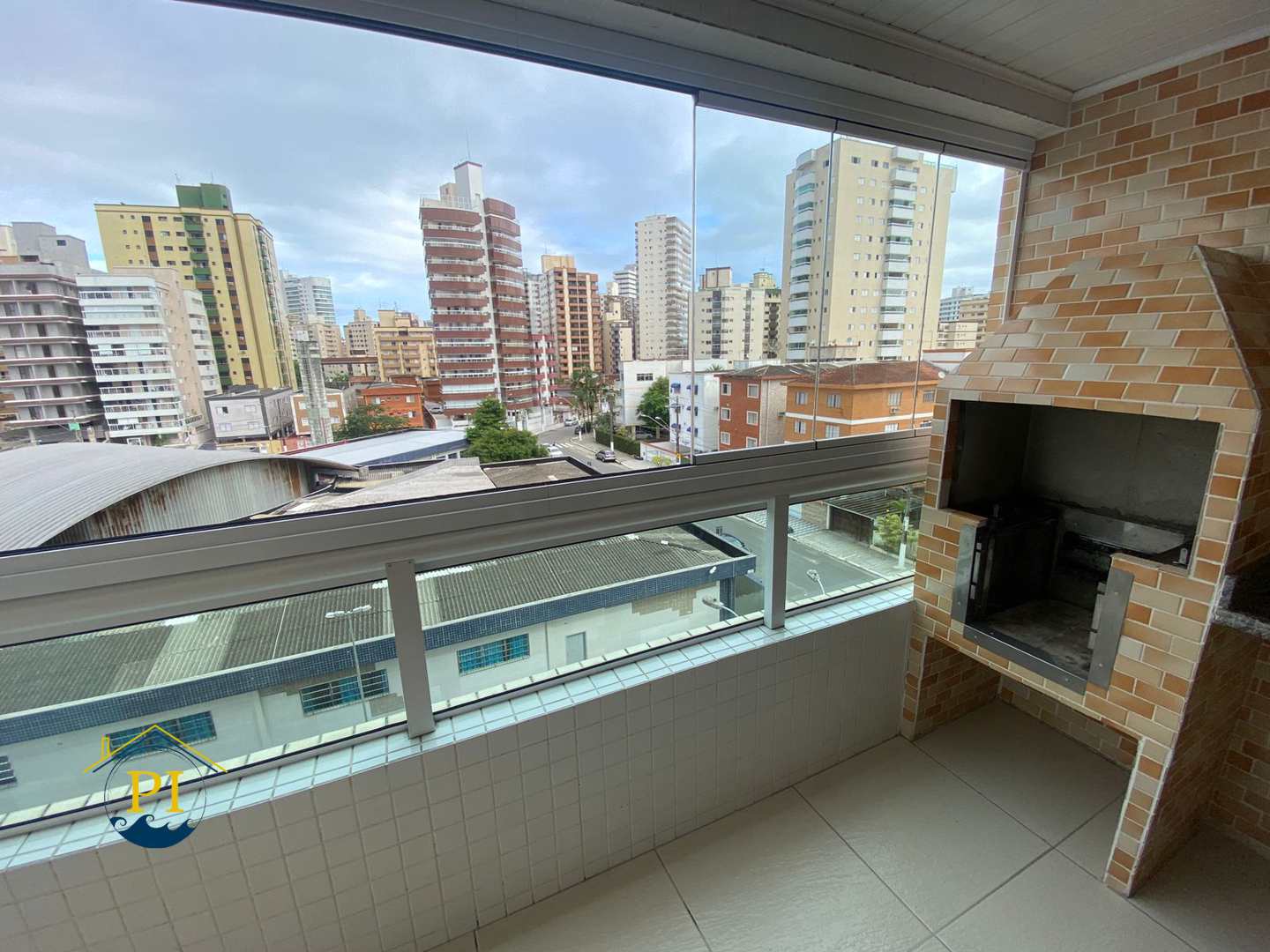 Apartamento à venda com 3 quartos, 98m² - Foto 2