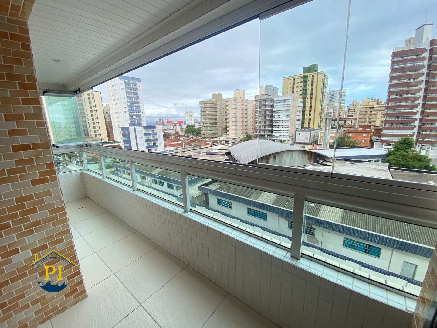 Apartamento à venda com 3 quartos, 98m² - Foto 1