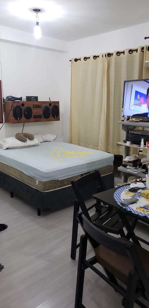 Apartamento à venda com 1 quarto, 33m² - Foto 2