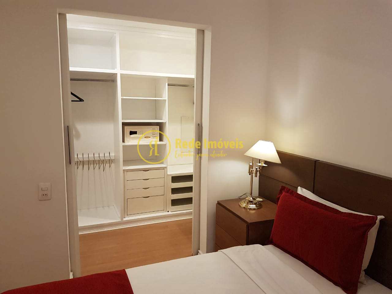 Apartamento à venda com 1 quarto, 80m² - Foto 5