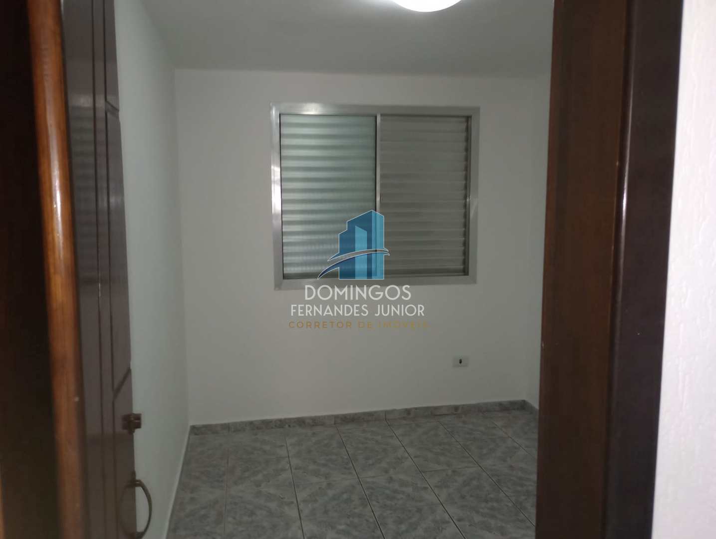 Apartamento à venda com 2 quartos, 42m² - Foto 2