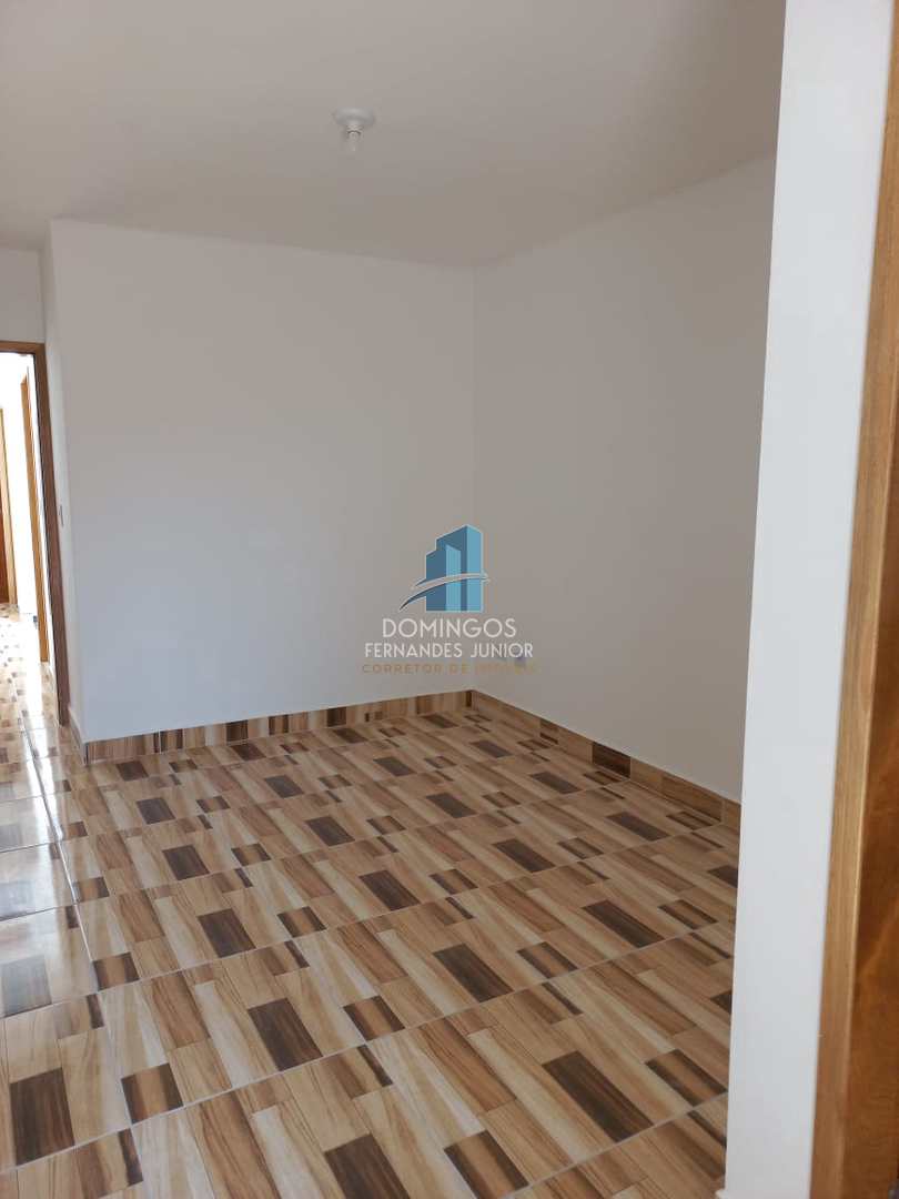 Casa à venda com 3 quartos, 102m² - Foto 2