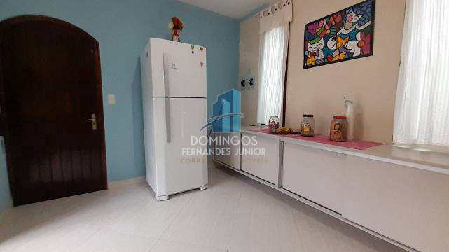 Casa à venda com 3 quartos, 180m² - Foto 11