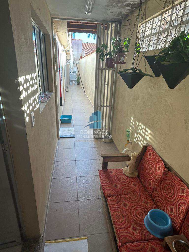 Casa à venda com 3 quartos, 110m² - Foto 16