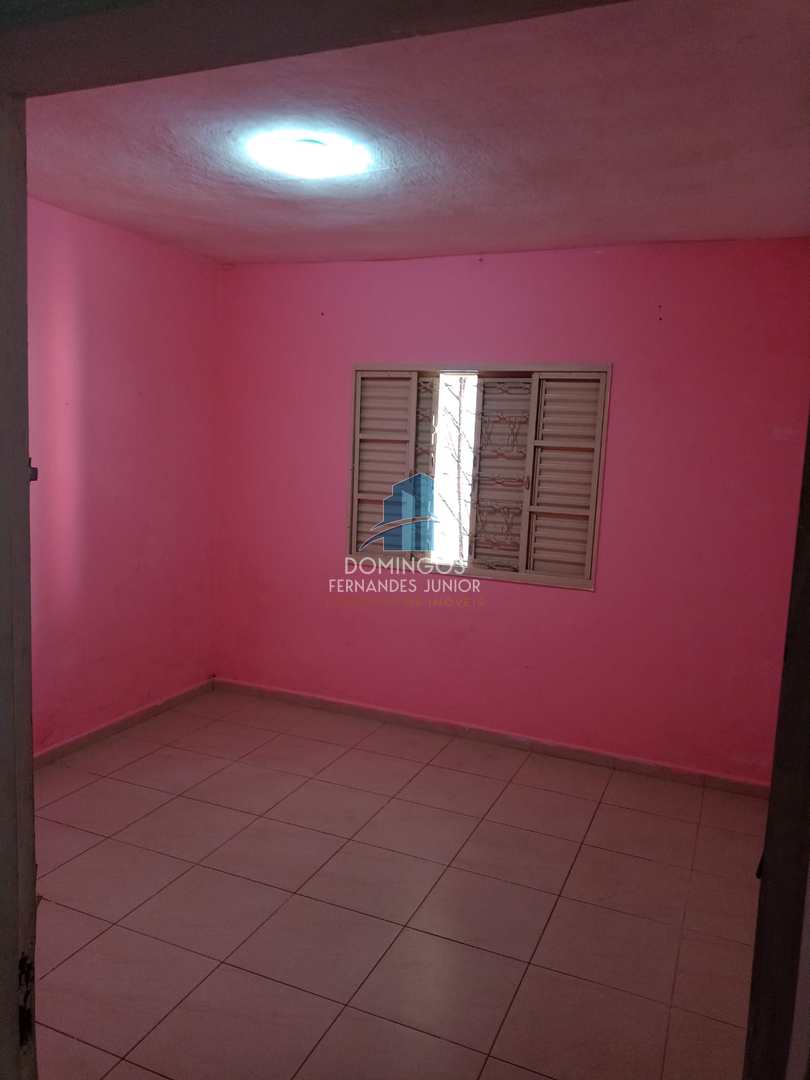 Casa à venda com 3 quartos, 90m² - Foto 12