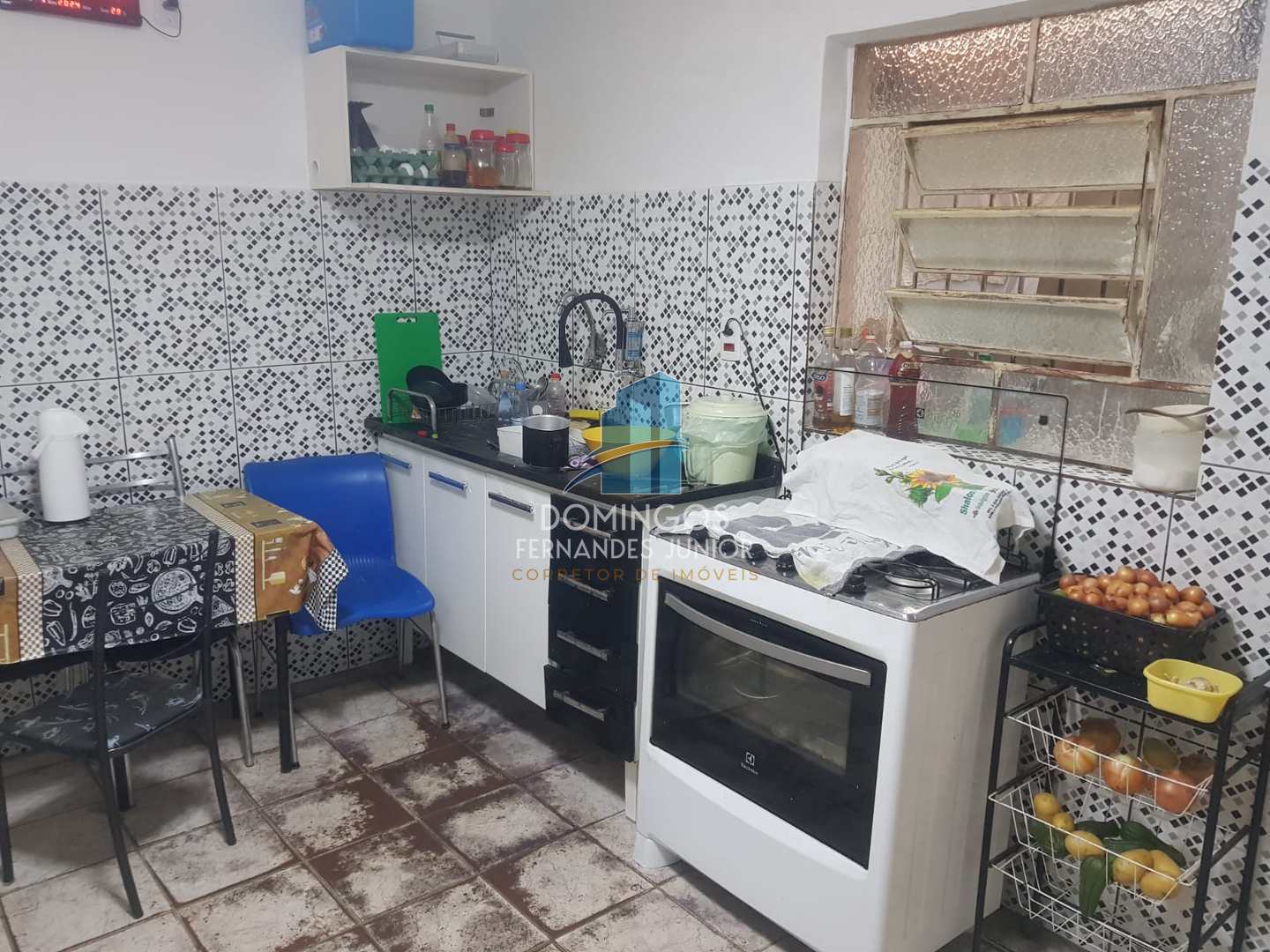 Terreno à venda com 1 quarto, 320m² - Foto 7