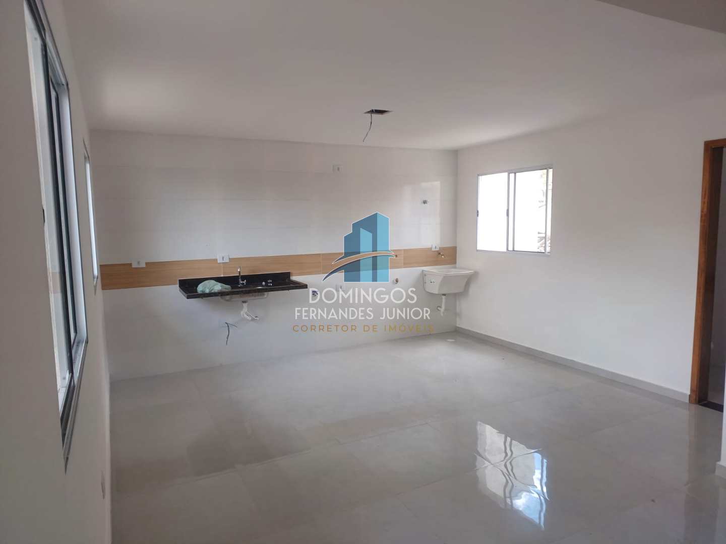 Apartamento à venda com 2 quartos, 75m² - Foto 2