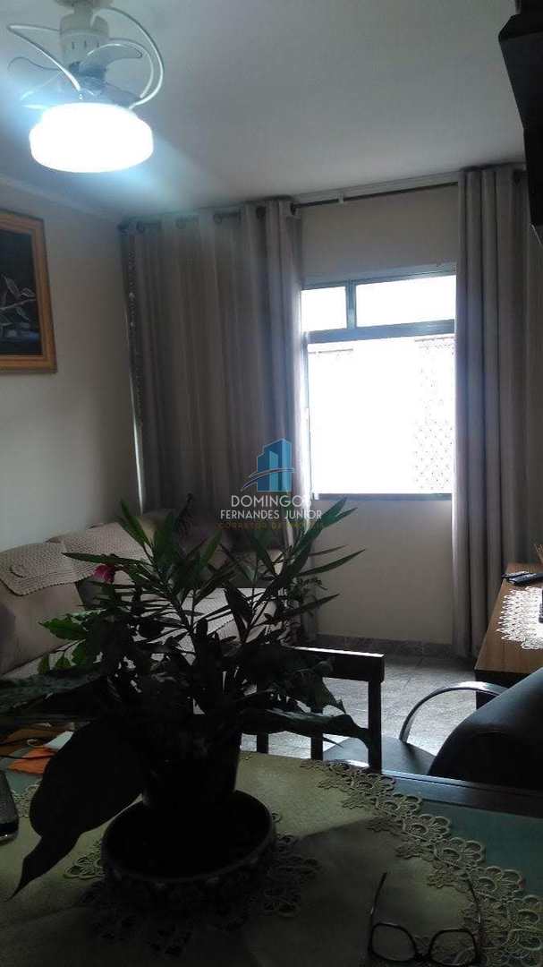 Apartamento à venda com 2 quartos, 69m² - Foto 11