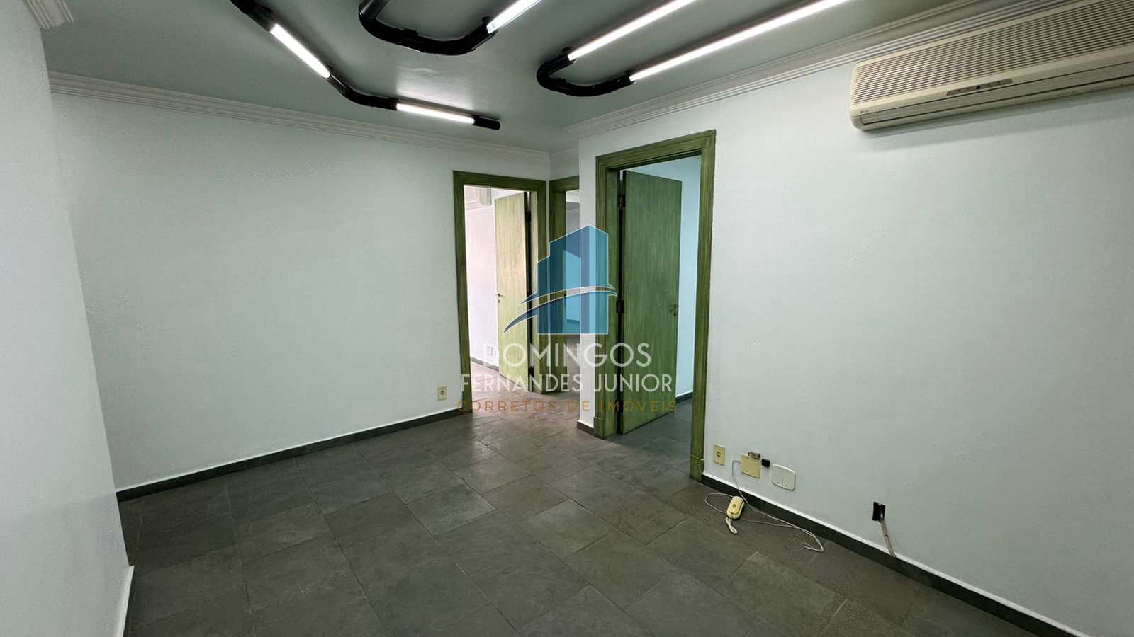 Prédio Inteiro para alugar, 67m² - Foto 14