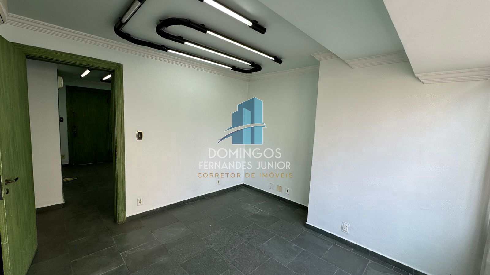 Prédio Inteiro para alugar, 67m² - Foto 9