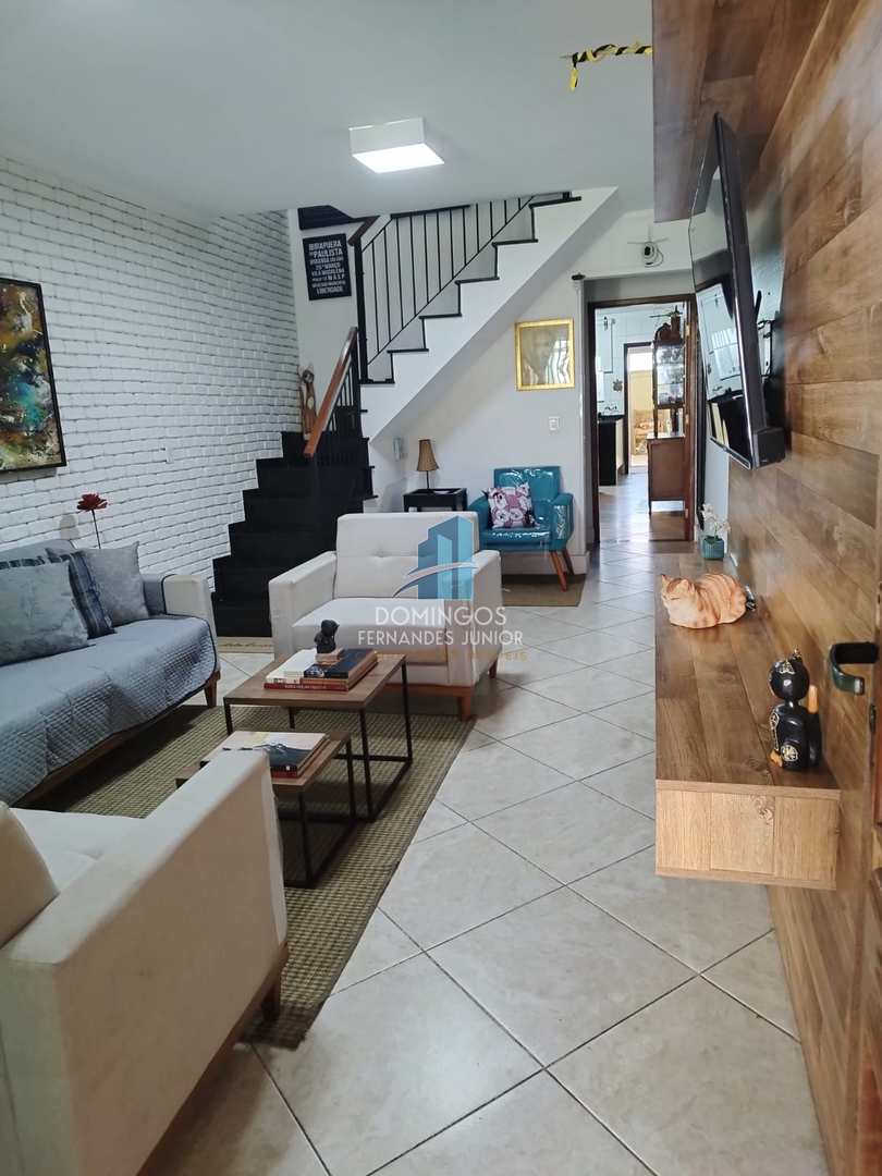 Sobrado à venda com 3 quartos, 110m² - Foto 2