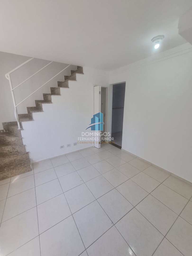 Sobrado à venda com 2 quartos, 70m² - Foto 4