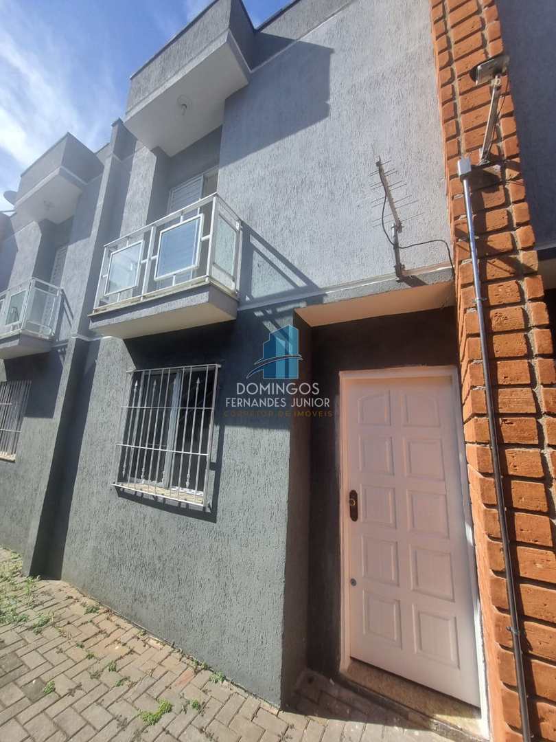 Sobrado à venda com 2 quartos, 70m² - Foto 2