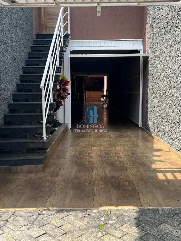 Sobrado à venda com 3 quartos, 220m² - Foto 2