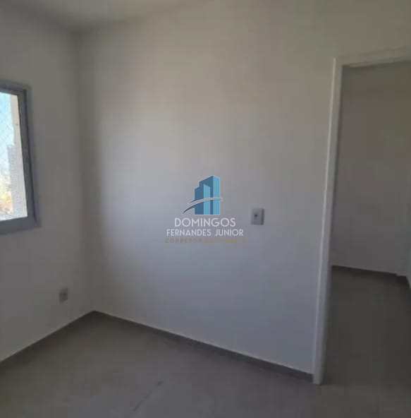 Apartamento à venda com 2 quartos, 40m² - Foto 12