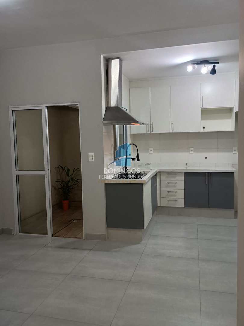 Apartamento à venda com 3 quartos, 70m² - Foto 1