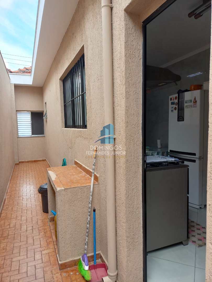 Casa à venda com 2 quartos, 100m² - Foto 14