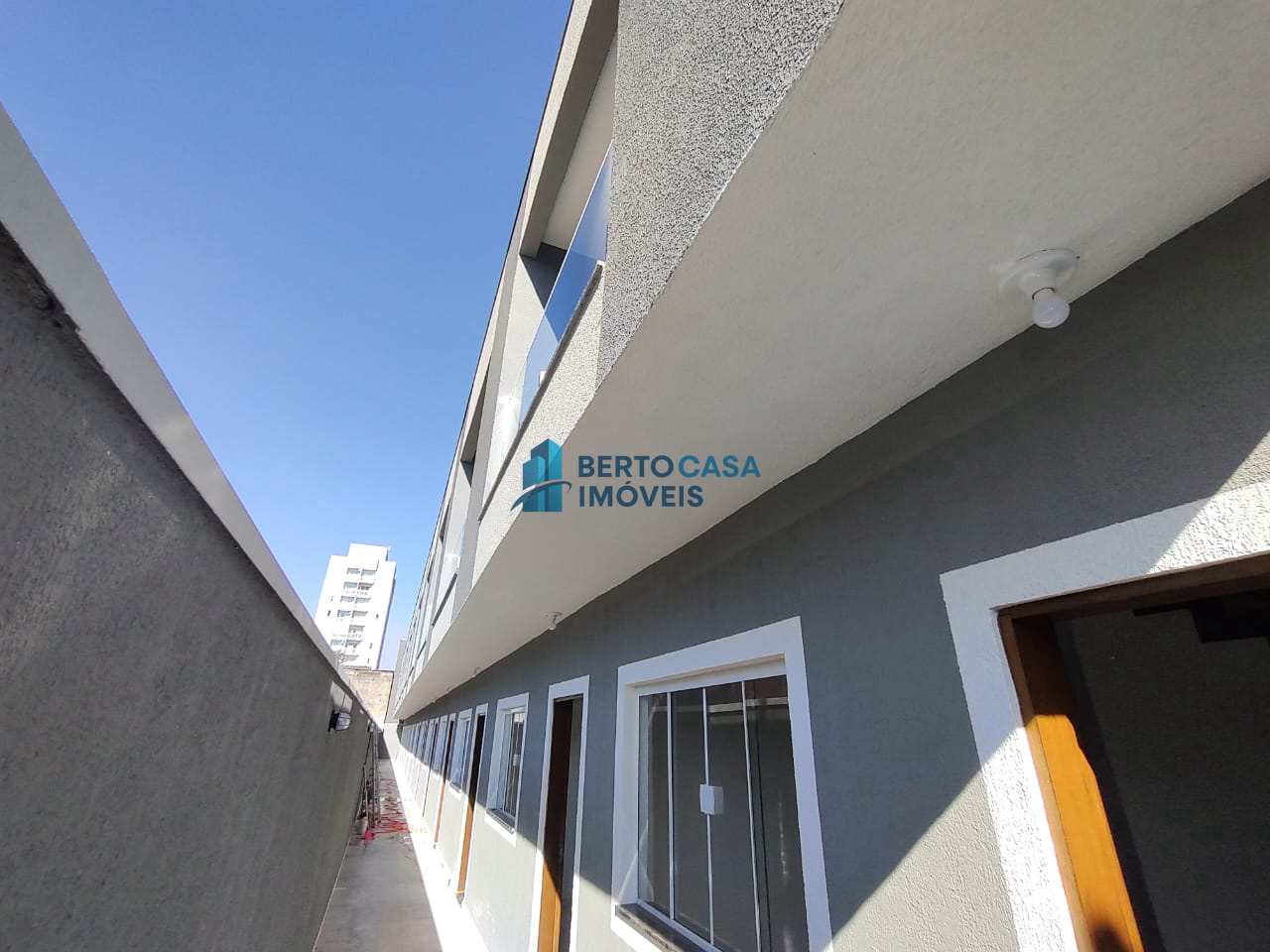 Sobrado Novo com 2 quartos em Itaquera na Vila Carmosina