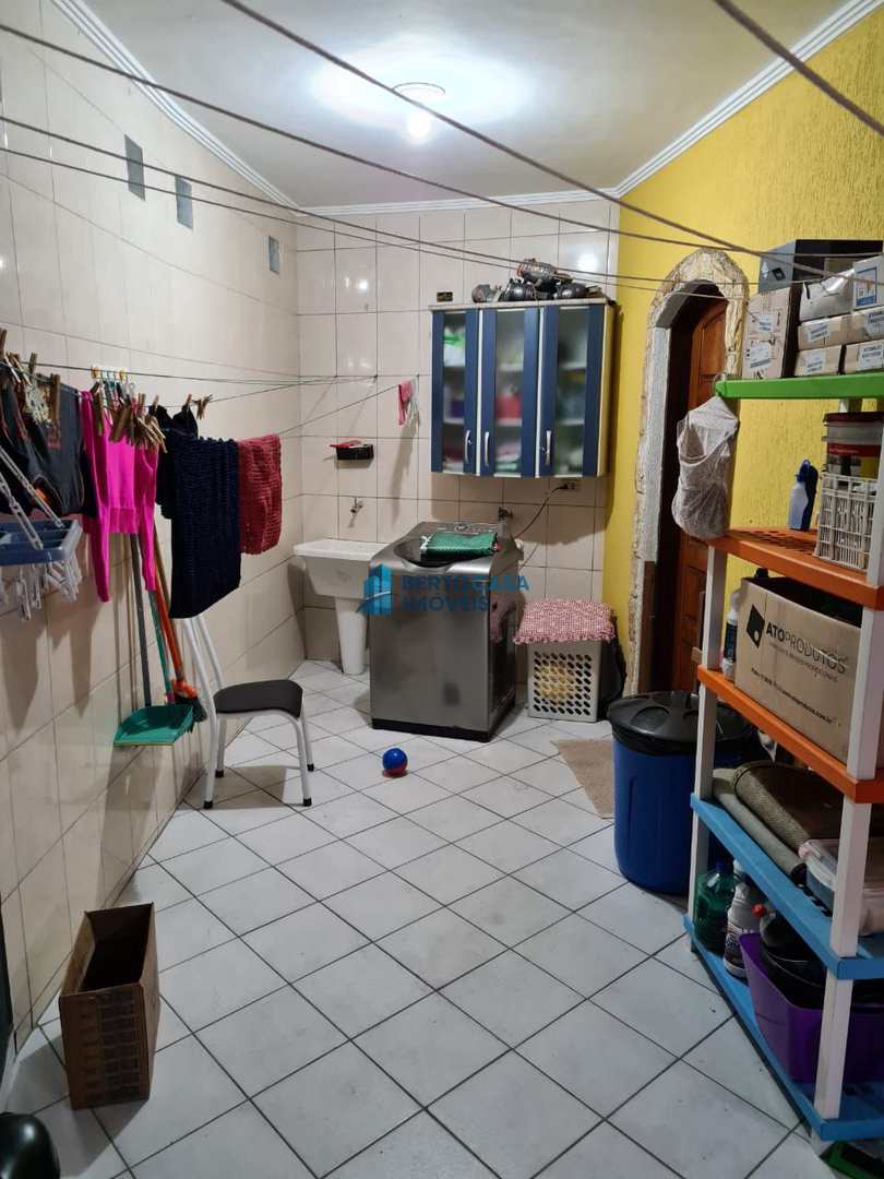 Sobrado à venda com 3 quartos, 106m² - Foto 2