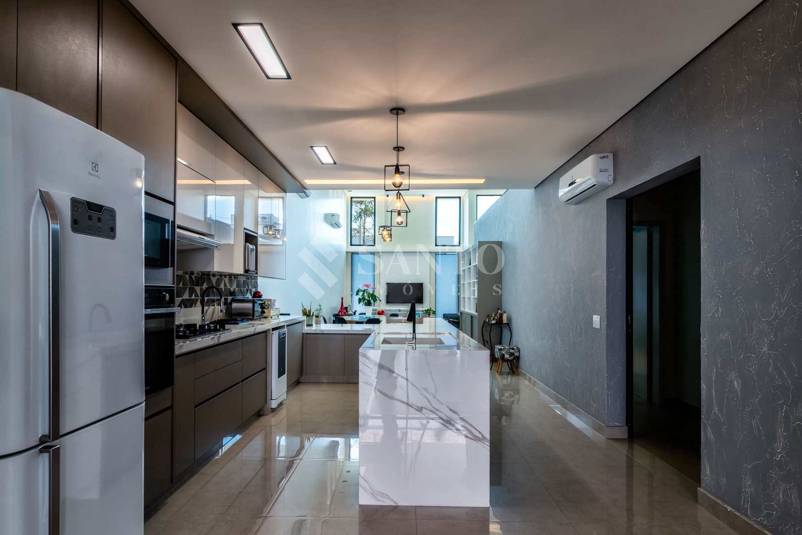 Casa de Condomínio à venda com 3 quartos, 210m² - Foto 8