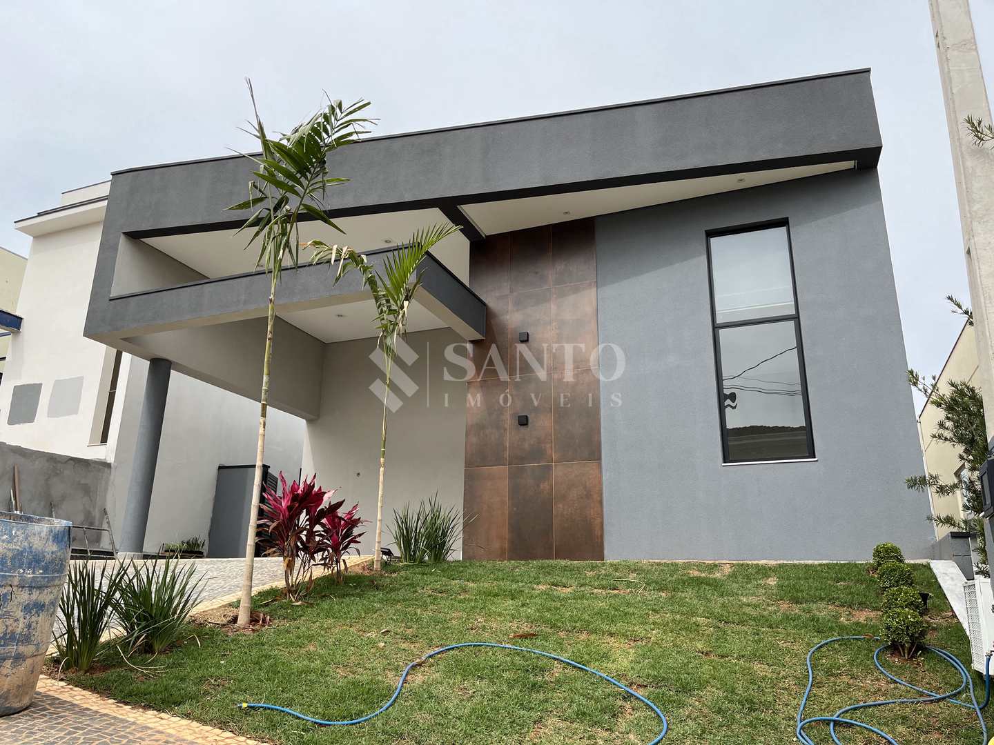 Casa de Condomínio à venda com 3 quartos, 210m² - Foto 3