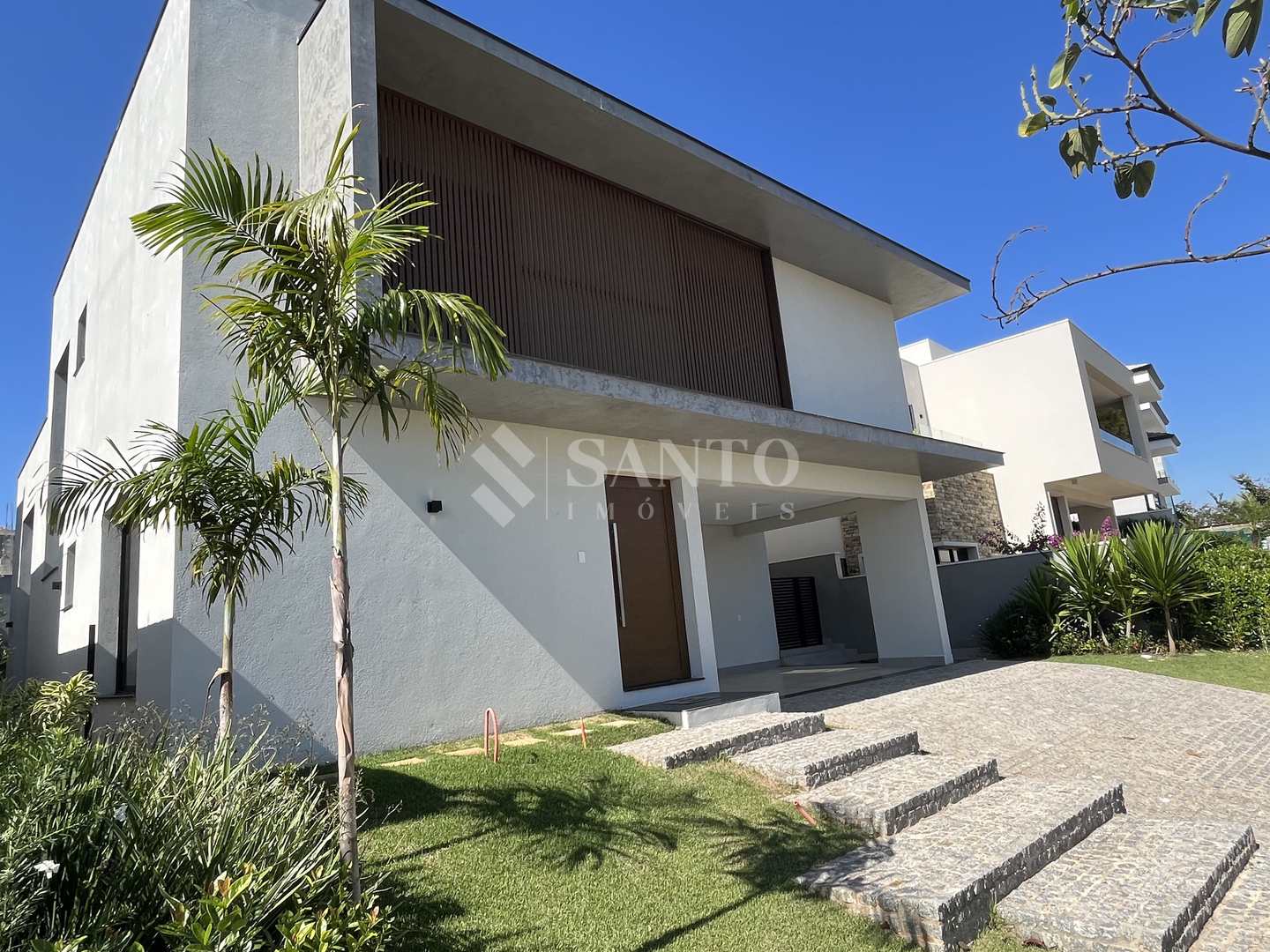 Casa de Condomínio à venda com 4 quartos, 360m² - Foto 2