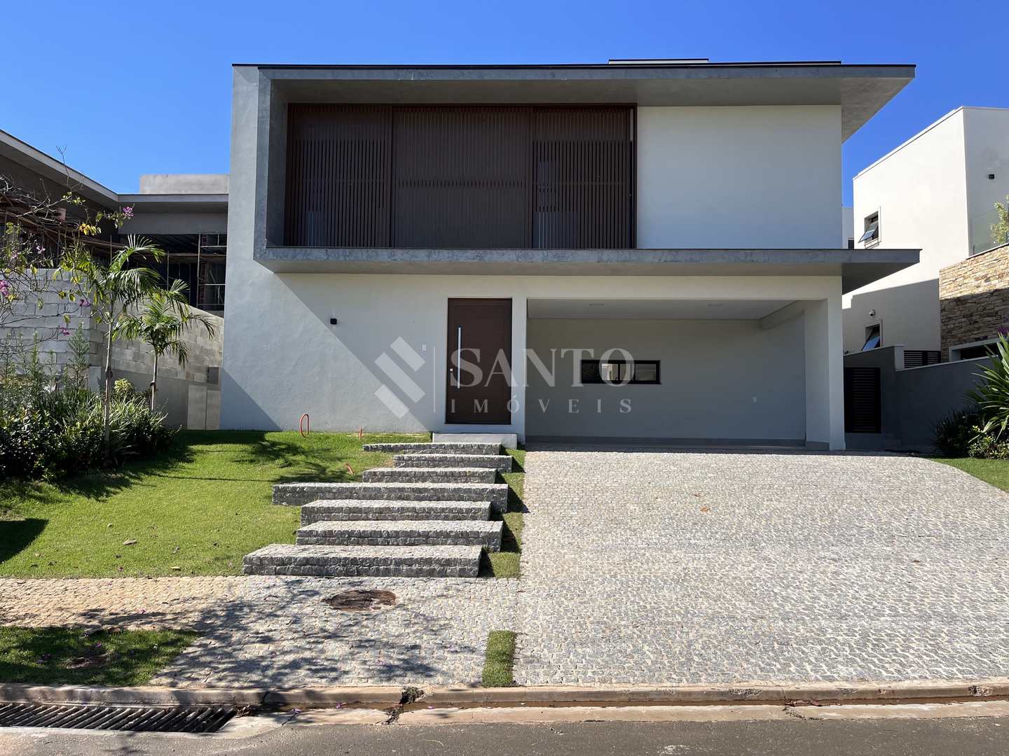 Casa de Condomínio à venda com 4 quartos, 360m² - Foto 1