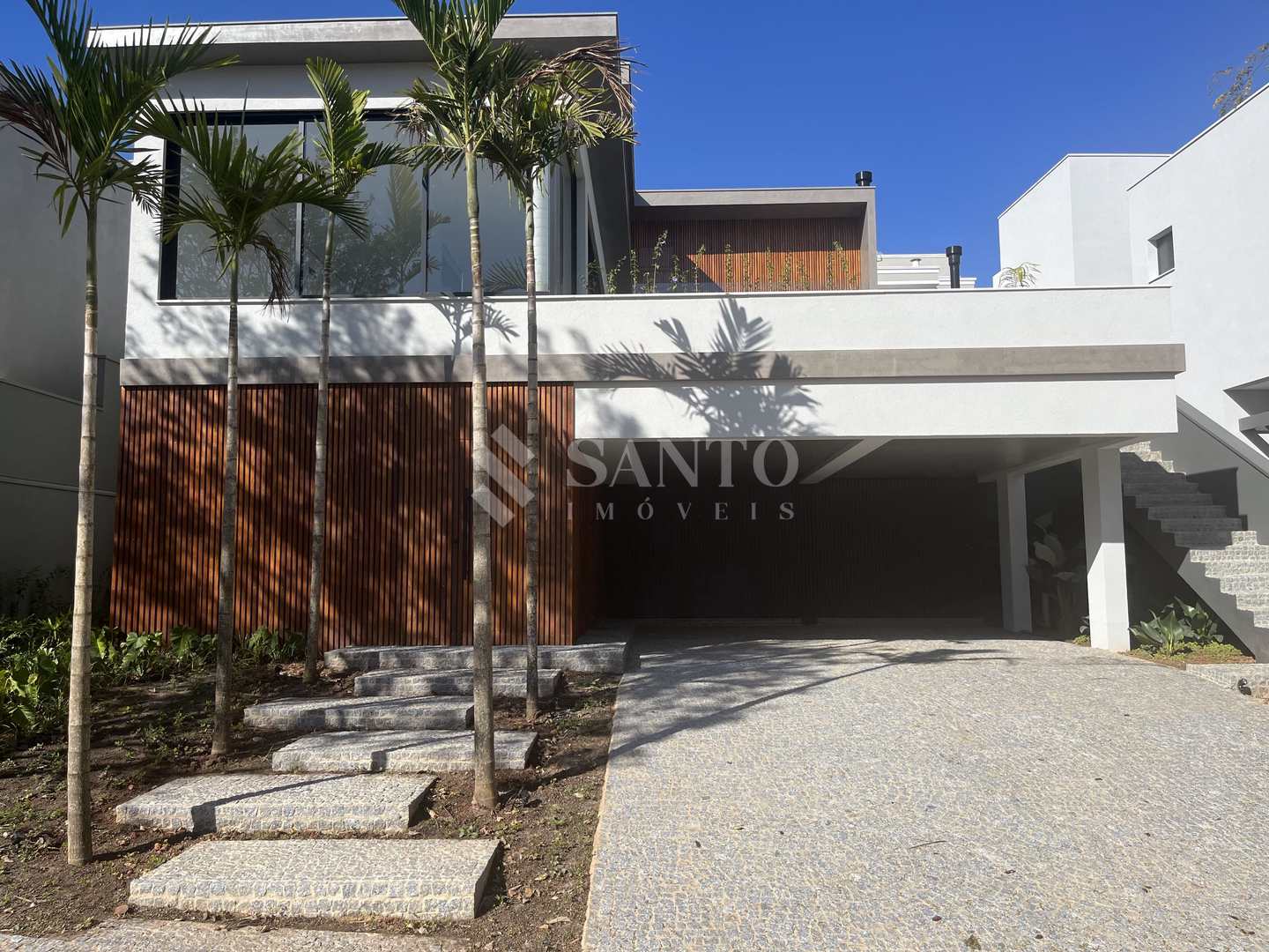 Casa de Condomínio à venda com 4 quartos, 329m² - Foto 1