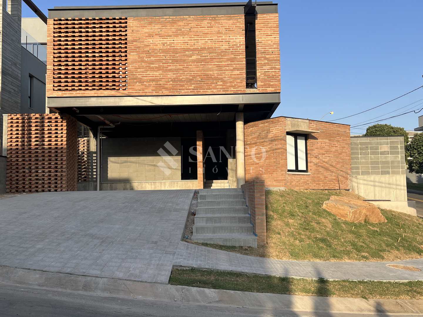 Casa de Condomínio à venda com 3 quartos, 330m² - Foto 2