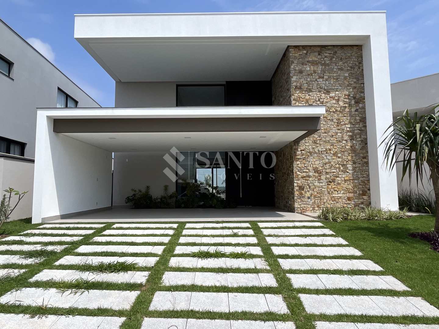 Casa de Condomínio à venda com 4 quartos, 378m² - Foto 1