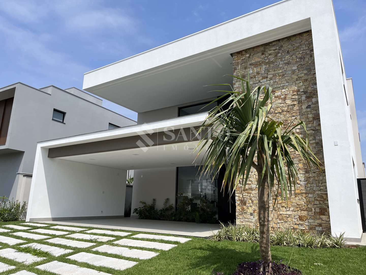 Casa de Condomínio à venda com 4 quartos, 378m² - Foto 2