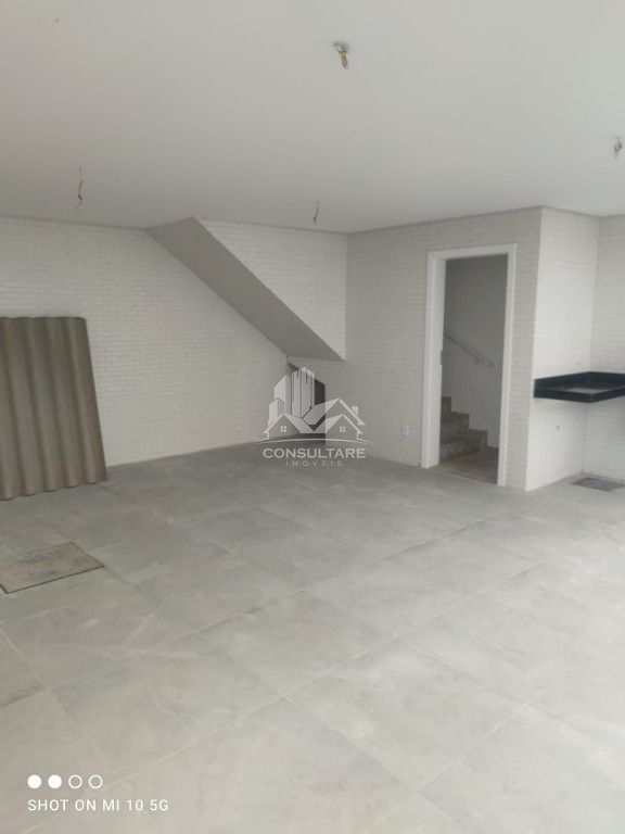 Casa à venda com 2 quartos, 100m² - Foto 3