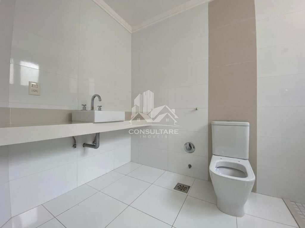 Apartamento para alugar com 4 quartos, 230m² - Foto 17