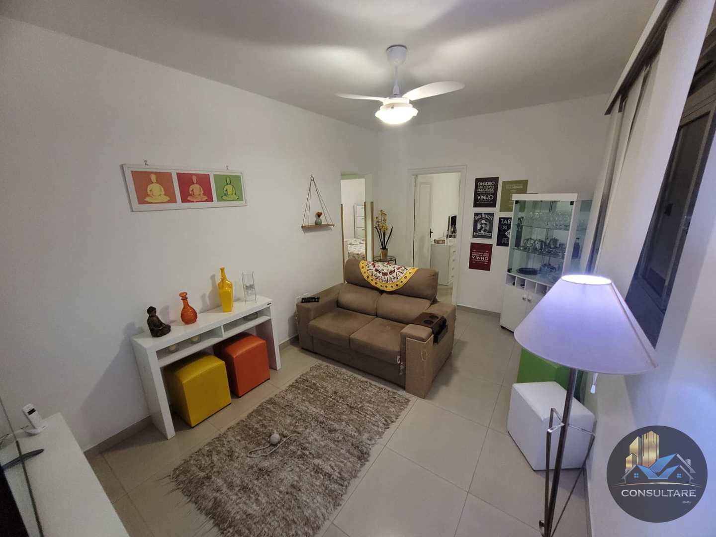 Apartamento com 2 dorms, reformado, Gonzaga, Santos - R$365mil