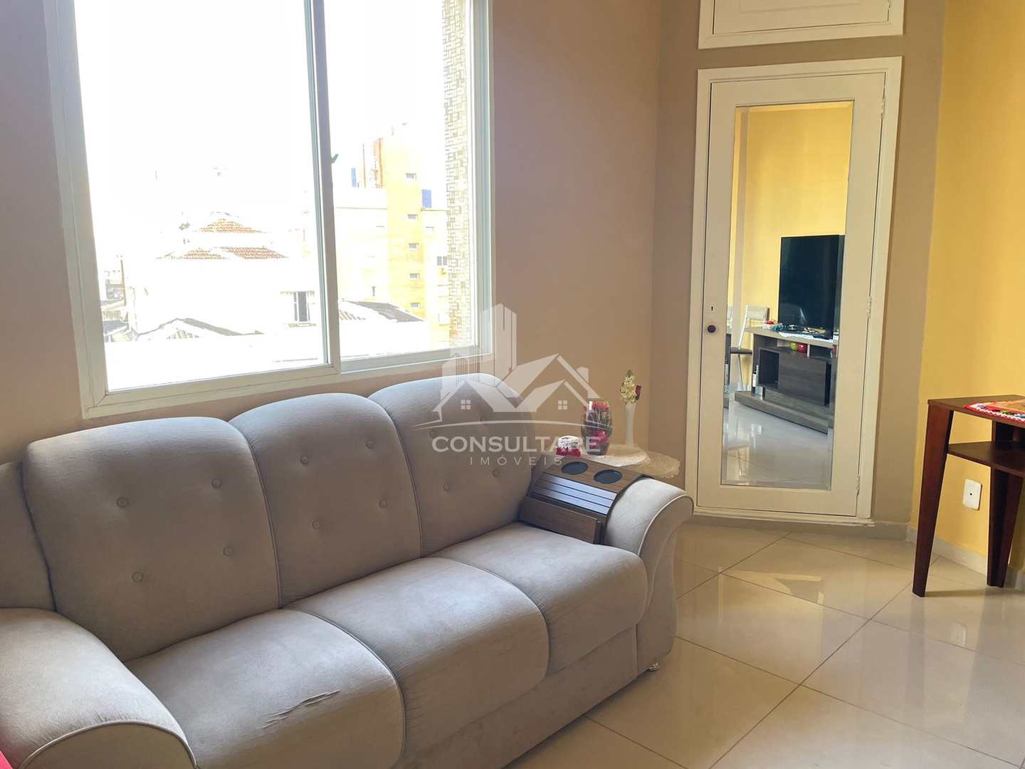 Apartamento à venda com 2 quartos, 83m² - Foto 1