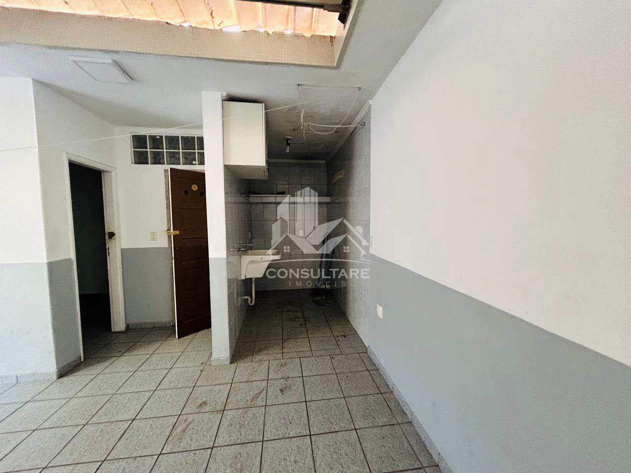 Casa para alugar com 5 quartos, 220m² - Foto 12