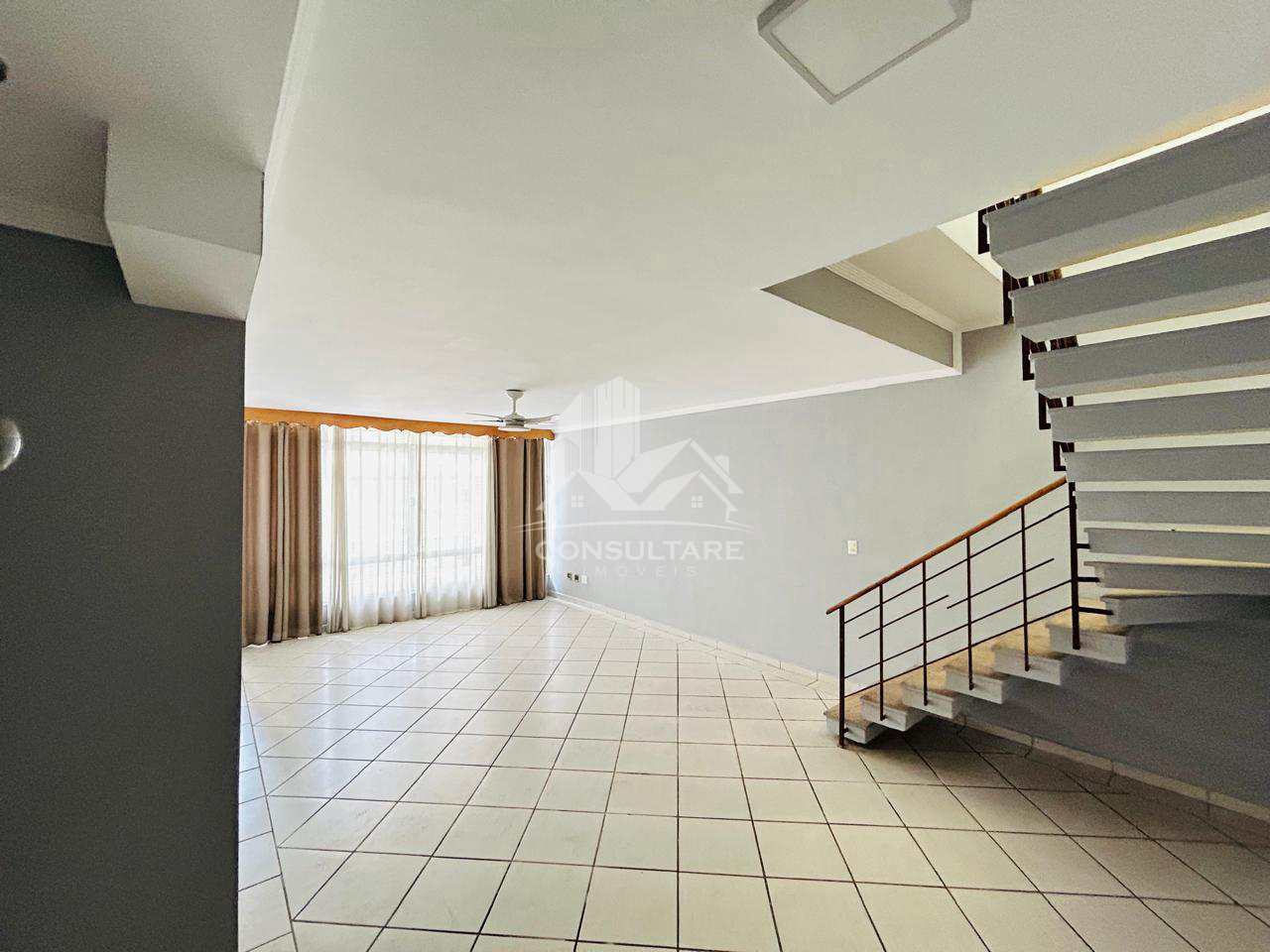 Casa para alugar com 5 quartos, 220m² - Foto 5