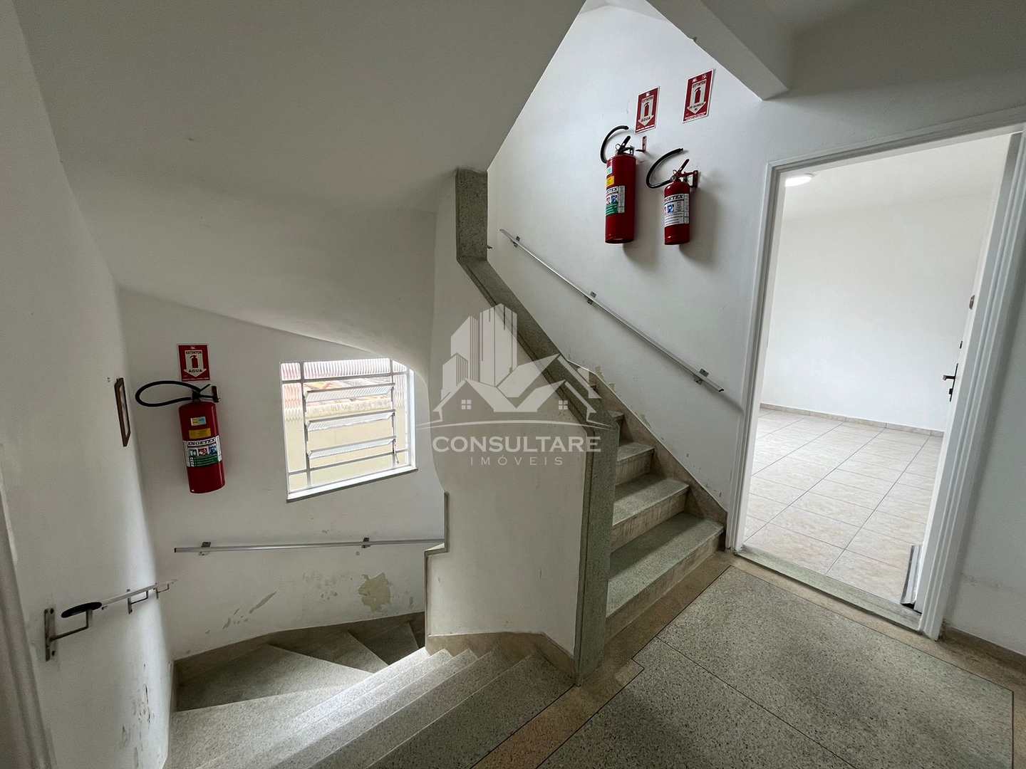 Apartamento para alugar com 2 quartos, 85m² - Foto 17