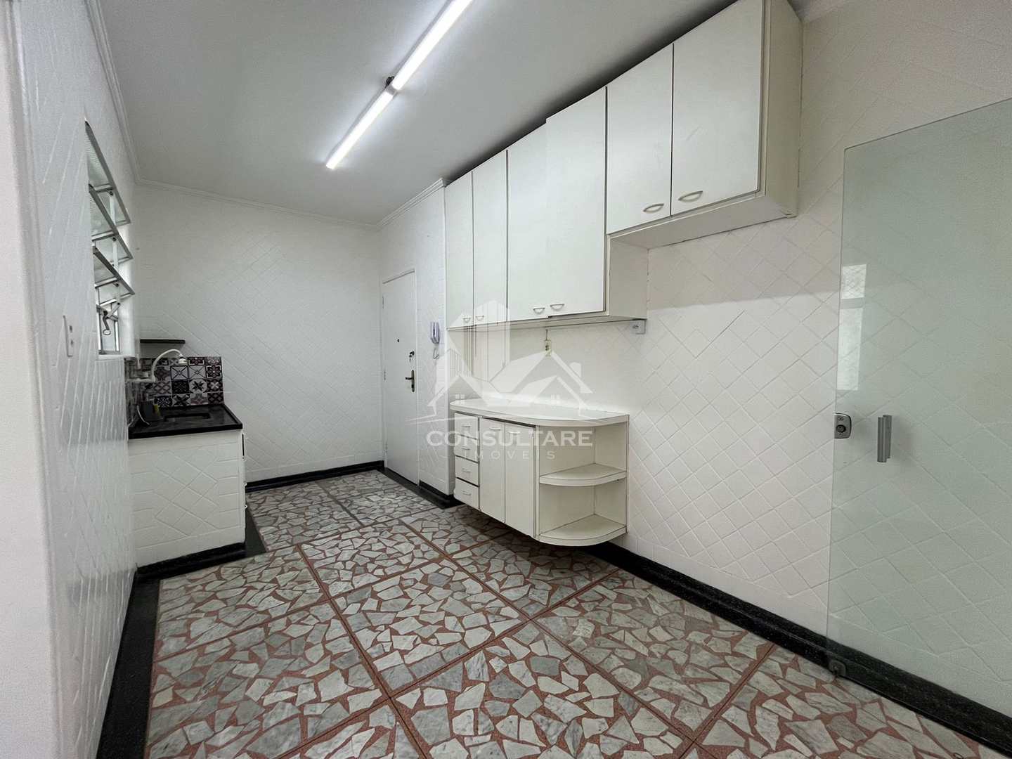 Apartamento para alugar com 2 quartos, 85m² - Foto 12