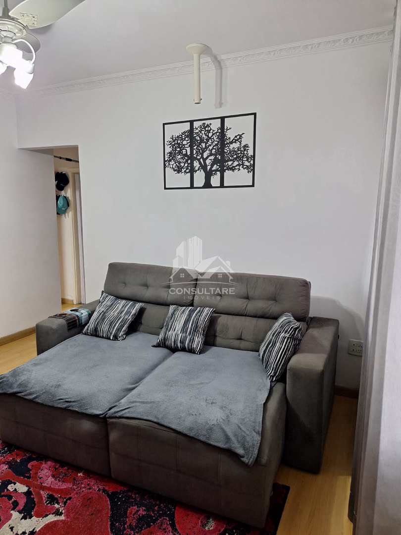 Apartamento à venda com 2 quartos, 70m² - Foto 2